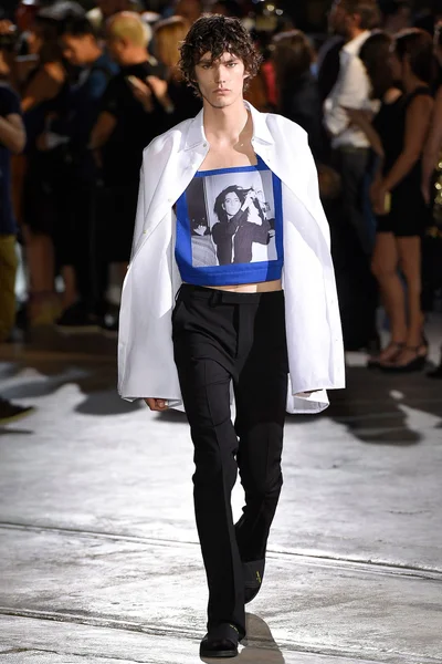 Look 34